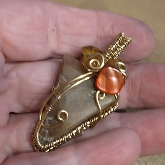 🇨🇦Beautiful Wire Wrapped Pendant - Picture 2 of 5